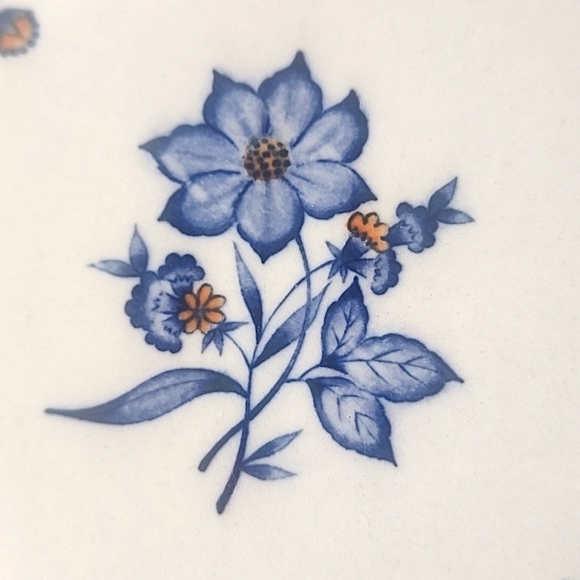 3 piece of 1986 Newcor Stoneware, 503 Versailles Salad Plates. Made in Japan - Picture 2 of 6